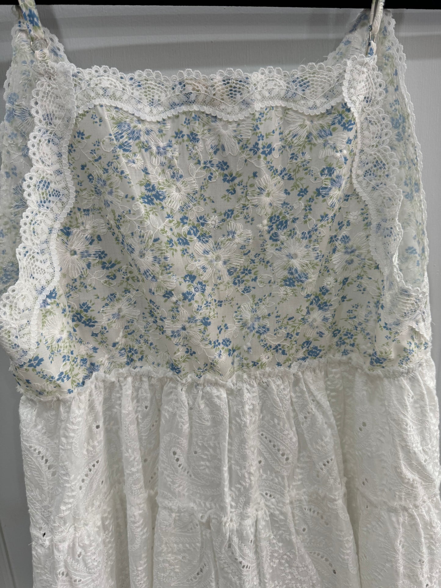 Ivy Eyelet Tank