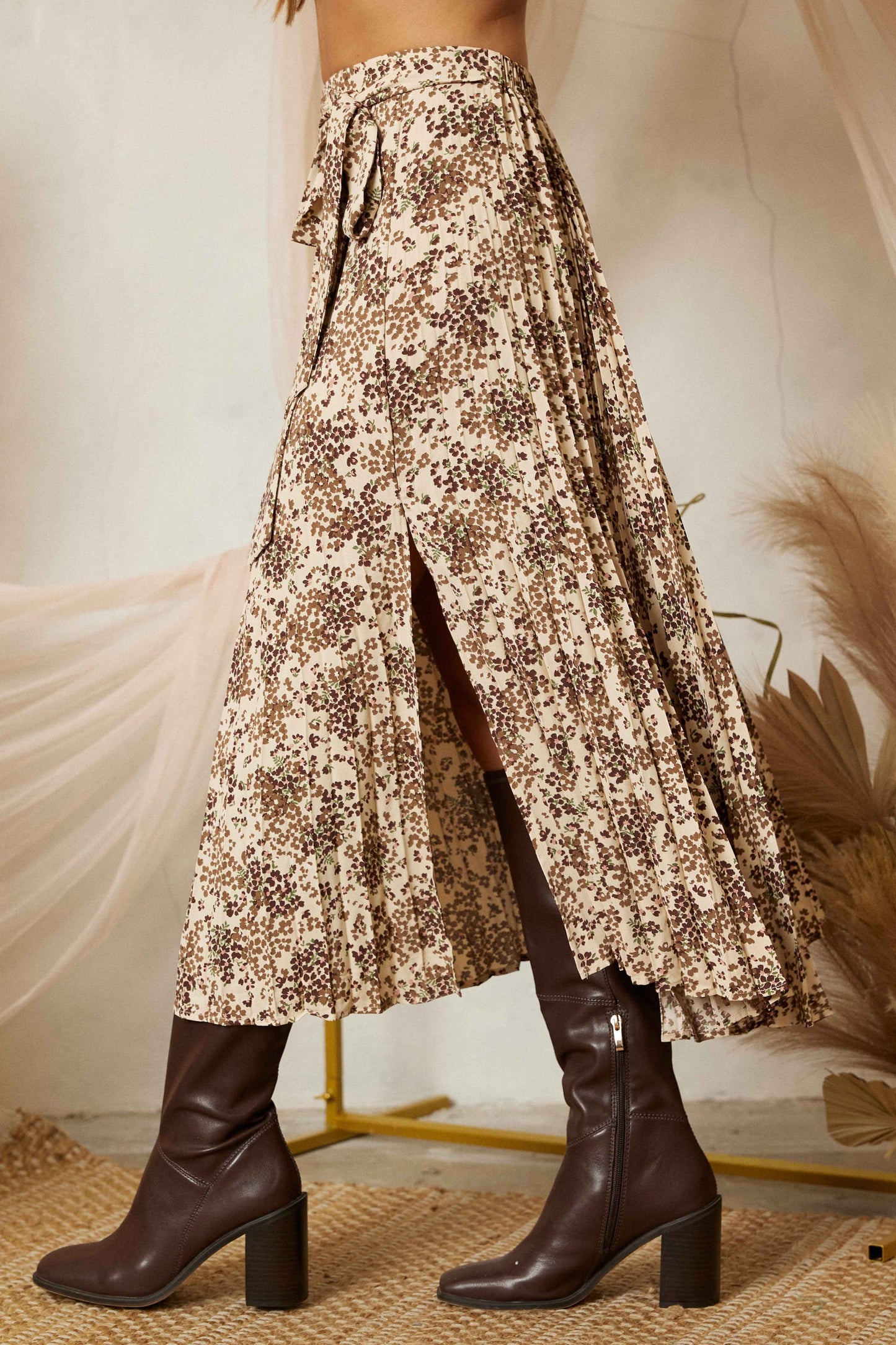 Pleated Long Skirt