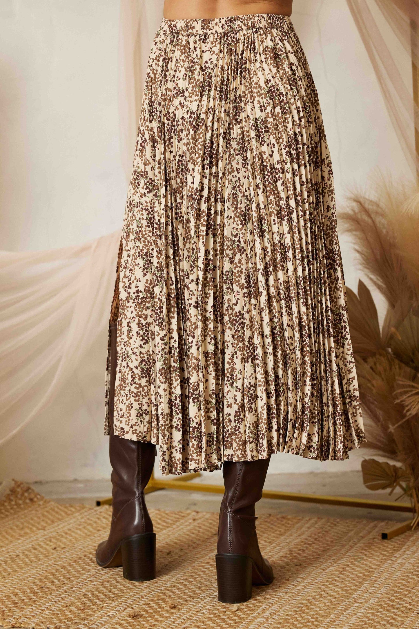 Pleated Long Skirt