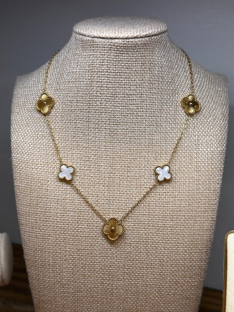 Gold & White 5 Clover Motif Necklace