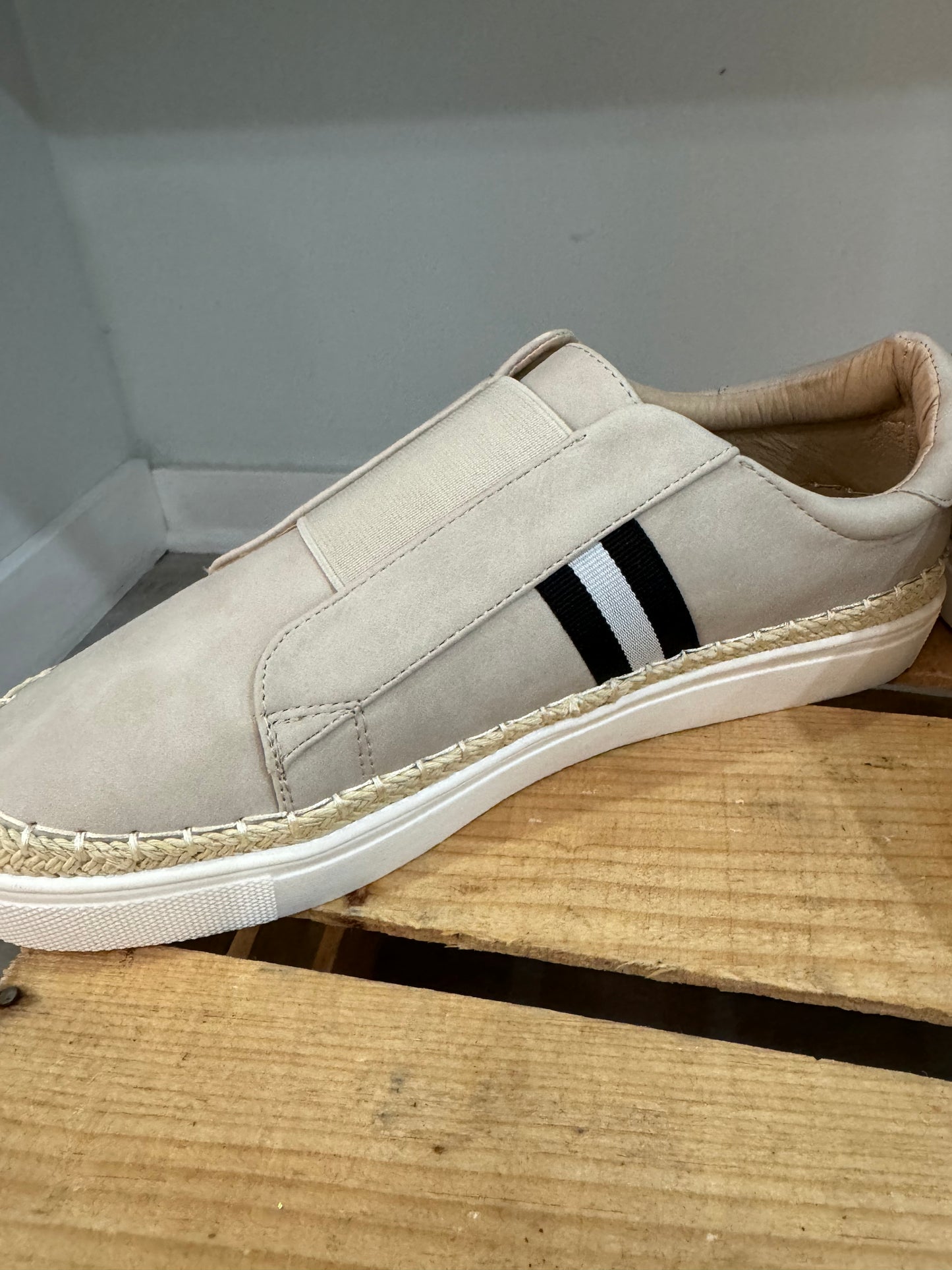 Zen Stripe Sneaker