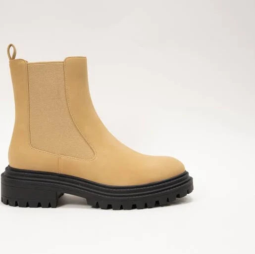 Nell Boots